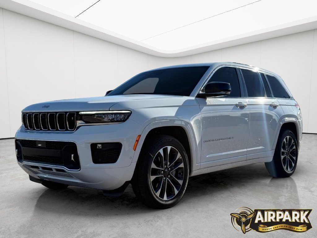 New 2025 Jeep Grand Cherokee Overland w/ Adv Protech Group III AWD/4WD image 9