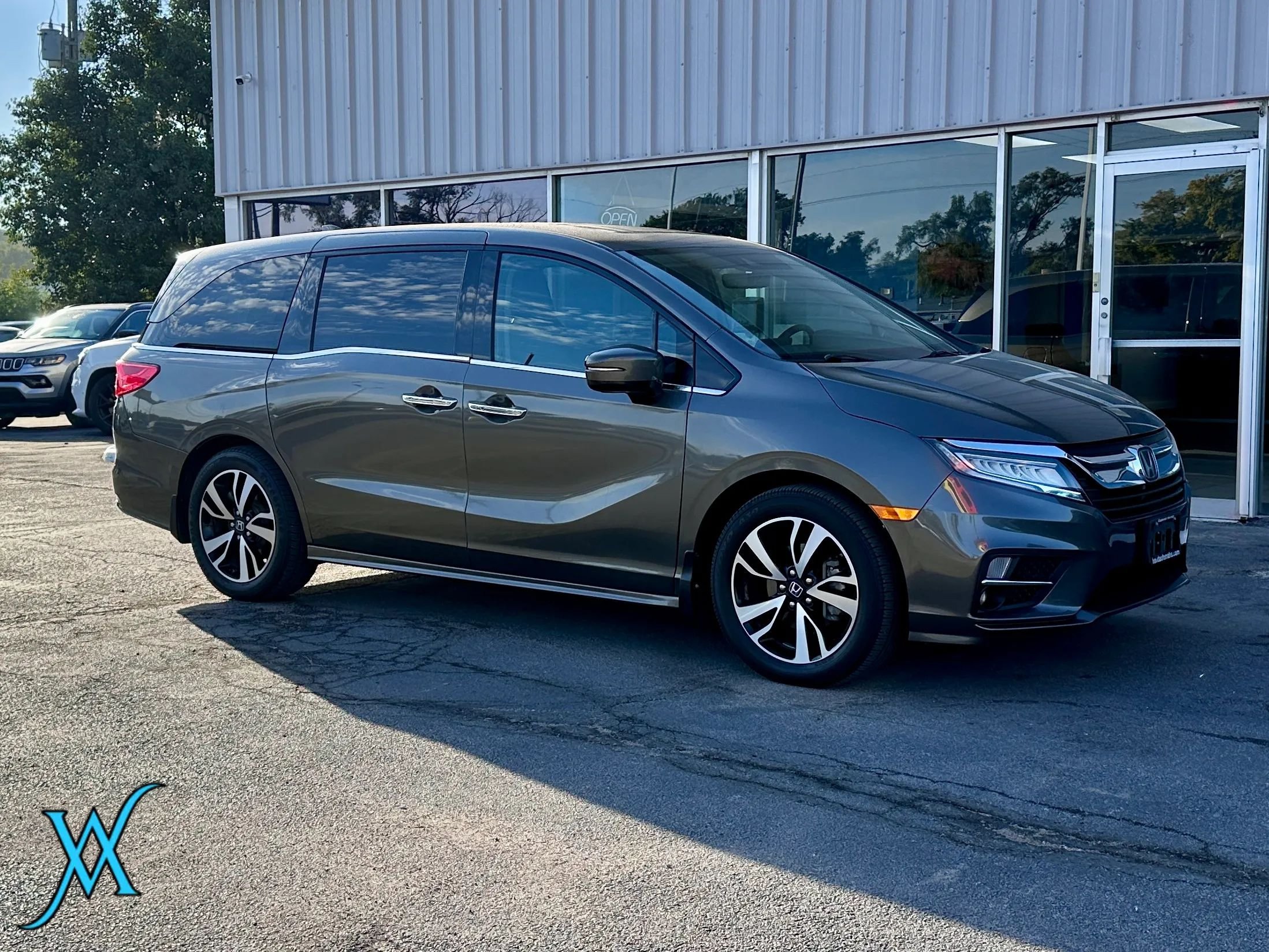 Used 2020 Honda Odyssey Elite image 1
