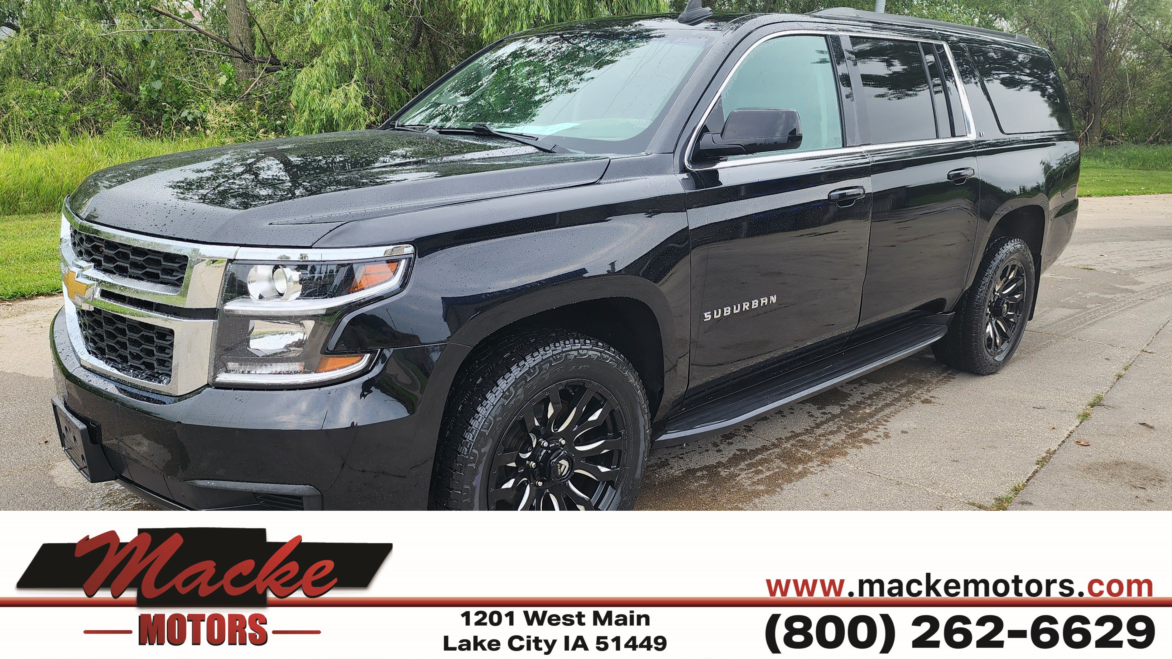 Used 2020 Chevrolet Suburban LT AWD/4WD image 1