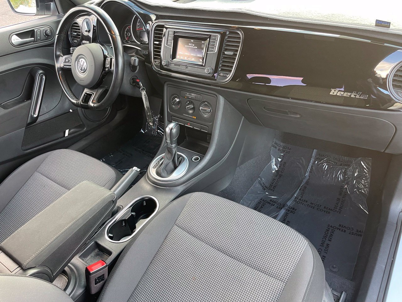Used 2018 Volkswagen Beetle 2.0T S FWD image 13