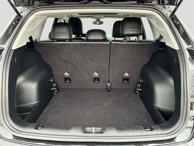 Used 2017 Jeep Compass Limited w/ Navigation Group image 12