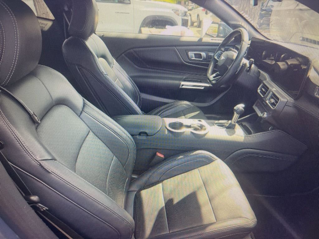 Used 2024 Ford Mustang GT Premium image 3