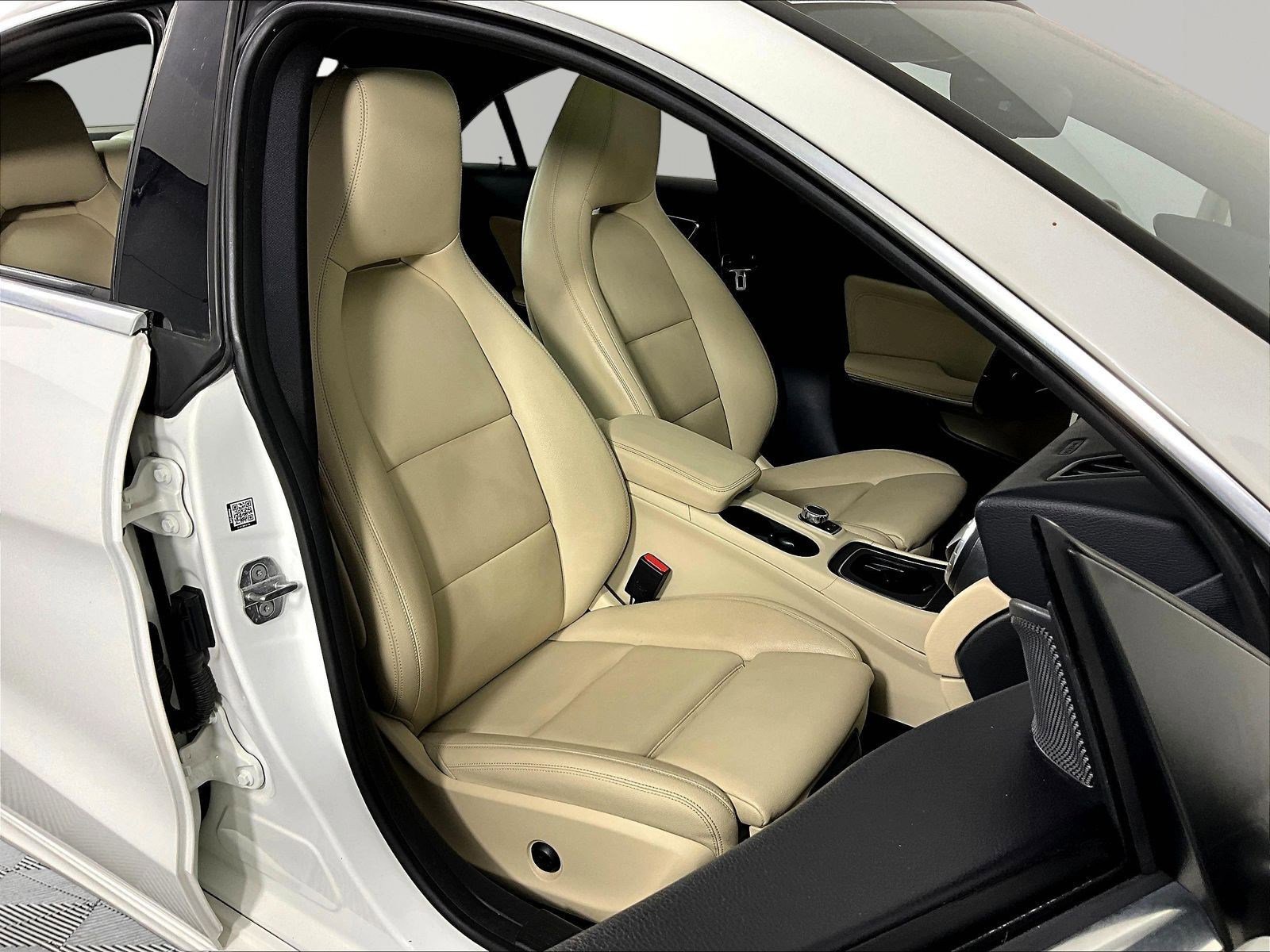 Used 2018 Mercedes-Benz CLA 250 4MATIC image 29