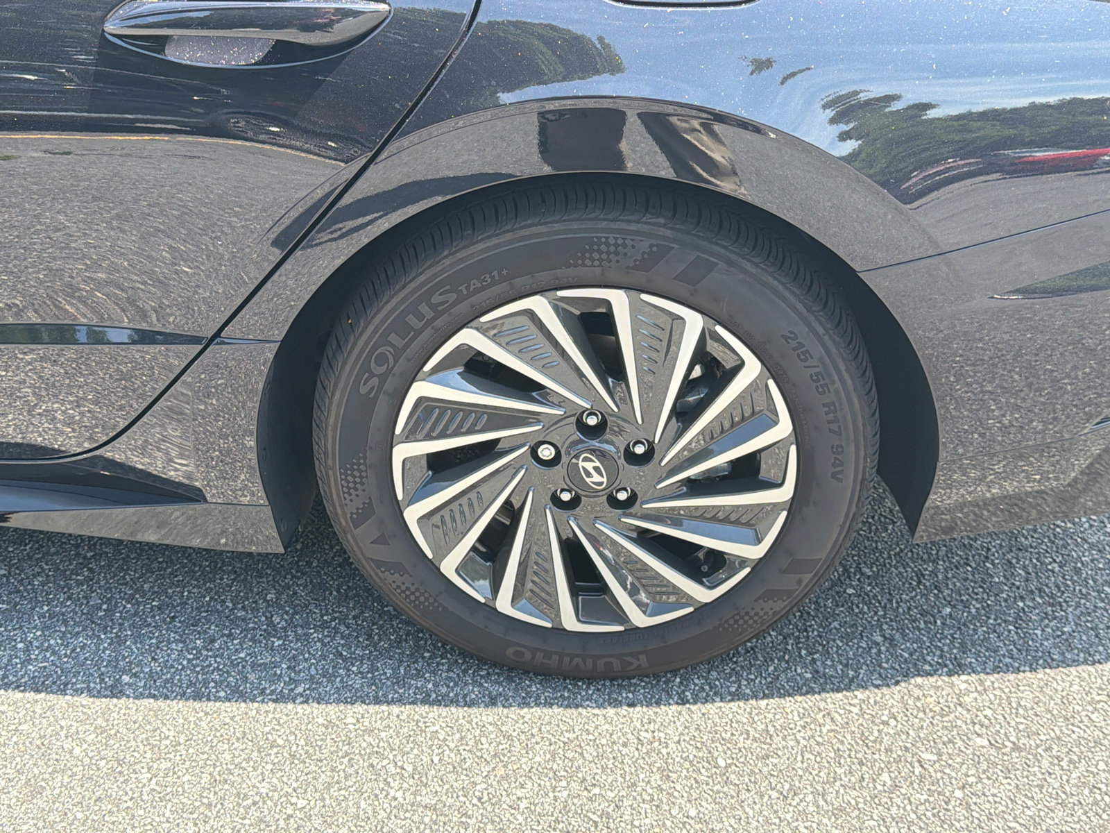 Certified 2025 Hyundai Sonata Limited FWD image 21