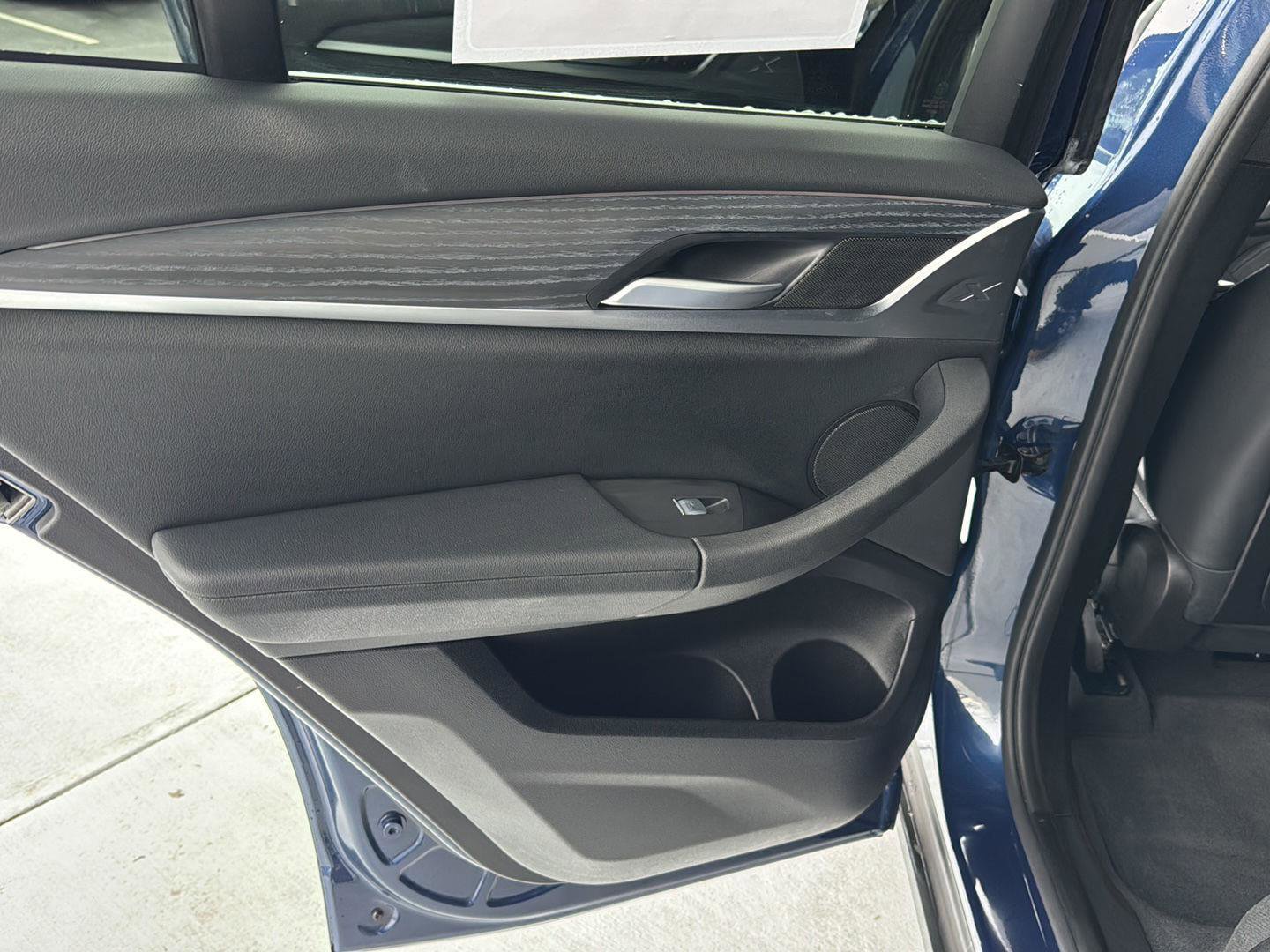 Certified 2023 BMW X4 xDrive30i w/ Premium Package image 15