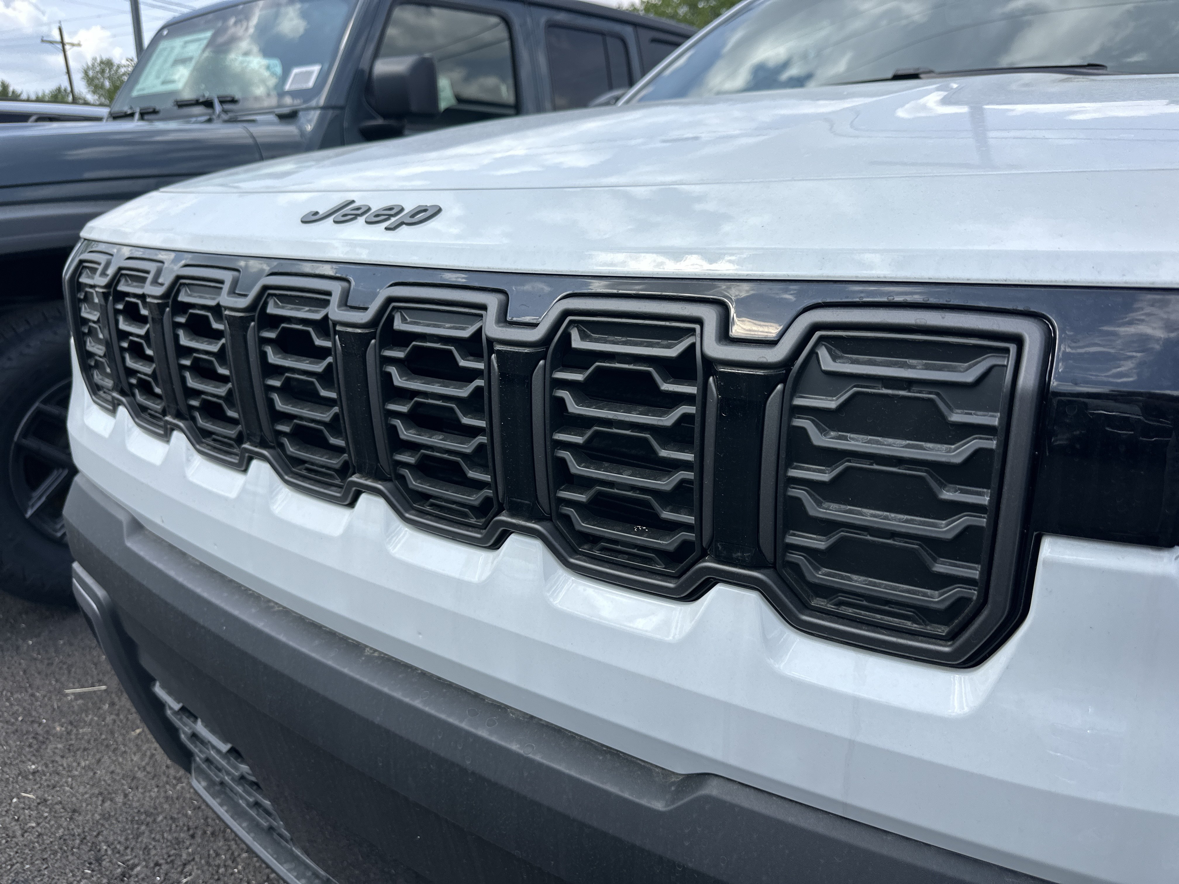 New 2026 Jeep Cherokee Laredo AWD/4WD image 33