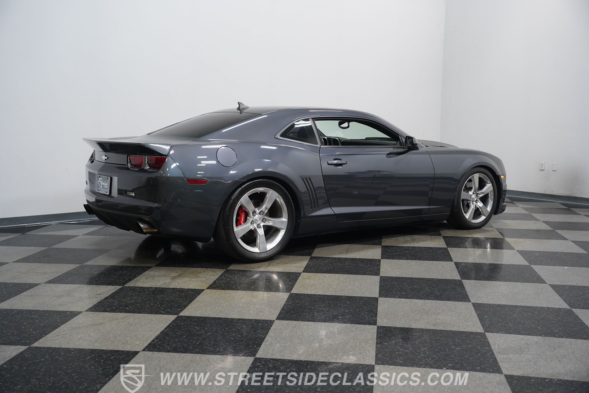 Used 2010 Chevrolet Camaro SS w/ RS Package RWD image 13