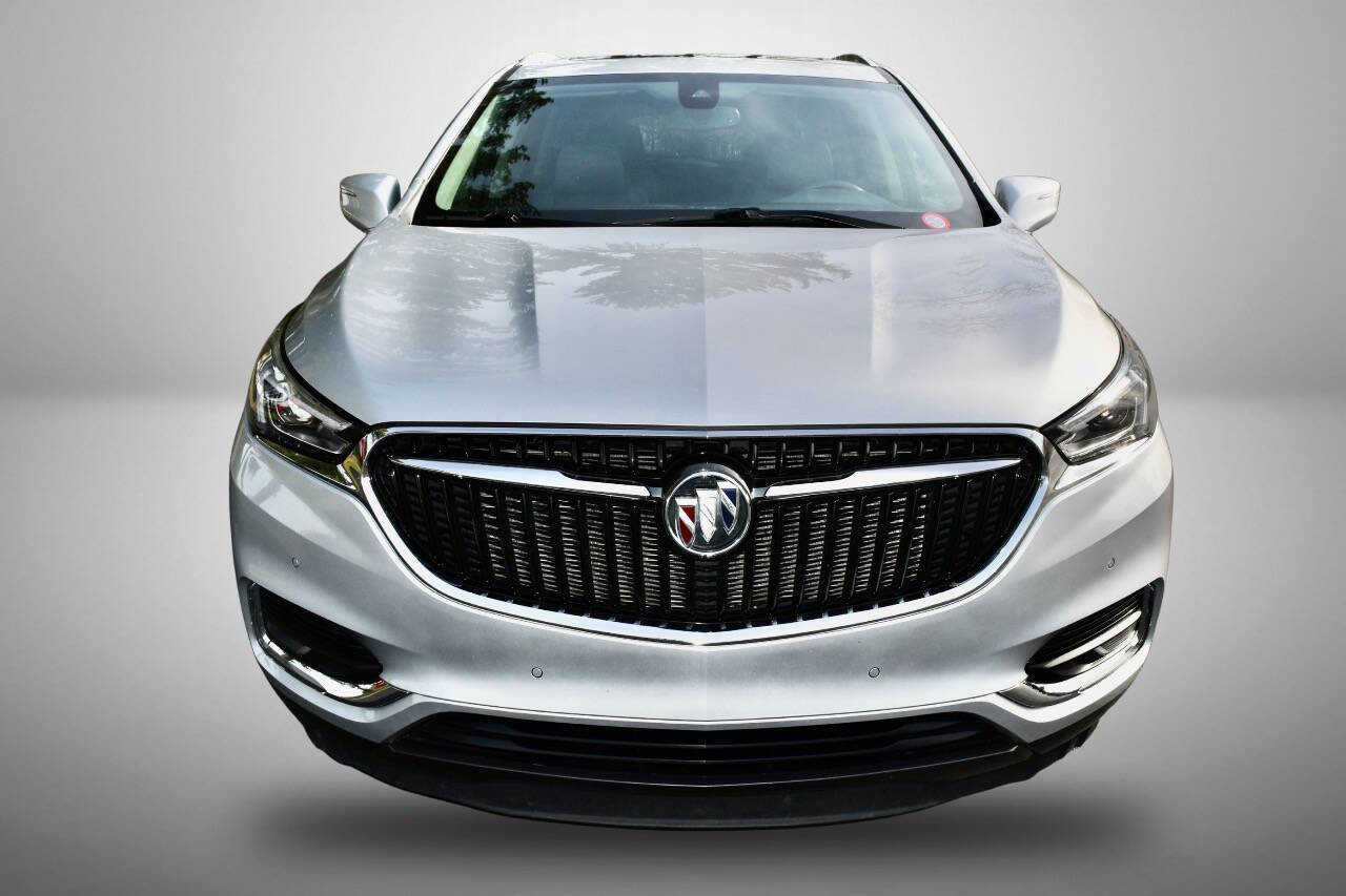 Used 2020 Buick Enclave Premium w/ Sun and Sites Package AWD/4WD image 10