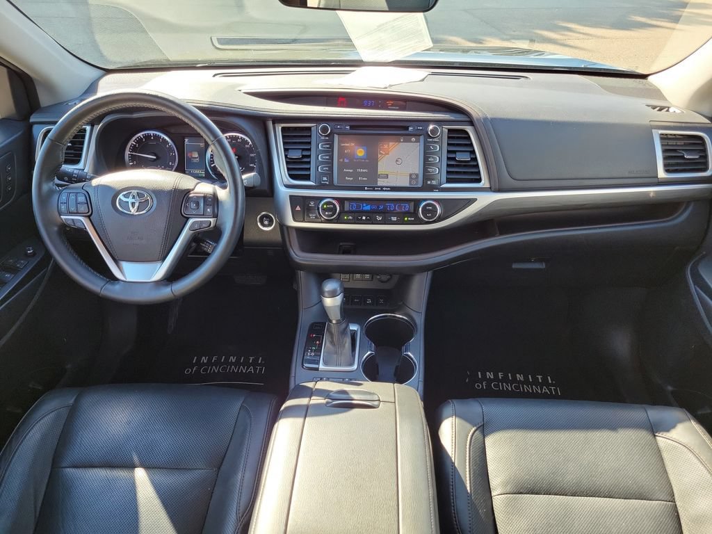 Used 2017 Toyota Highlander Limited AWD/4WD image 11