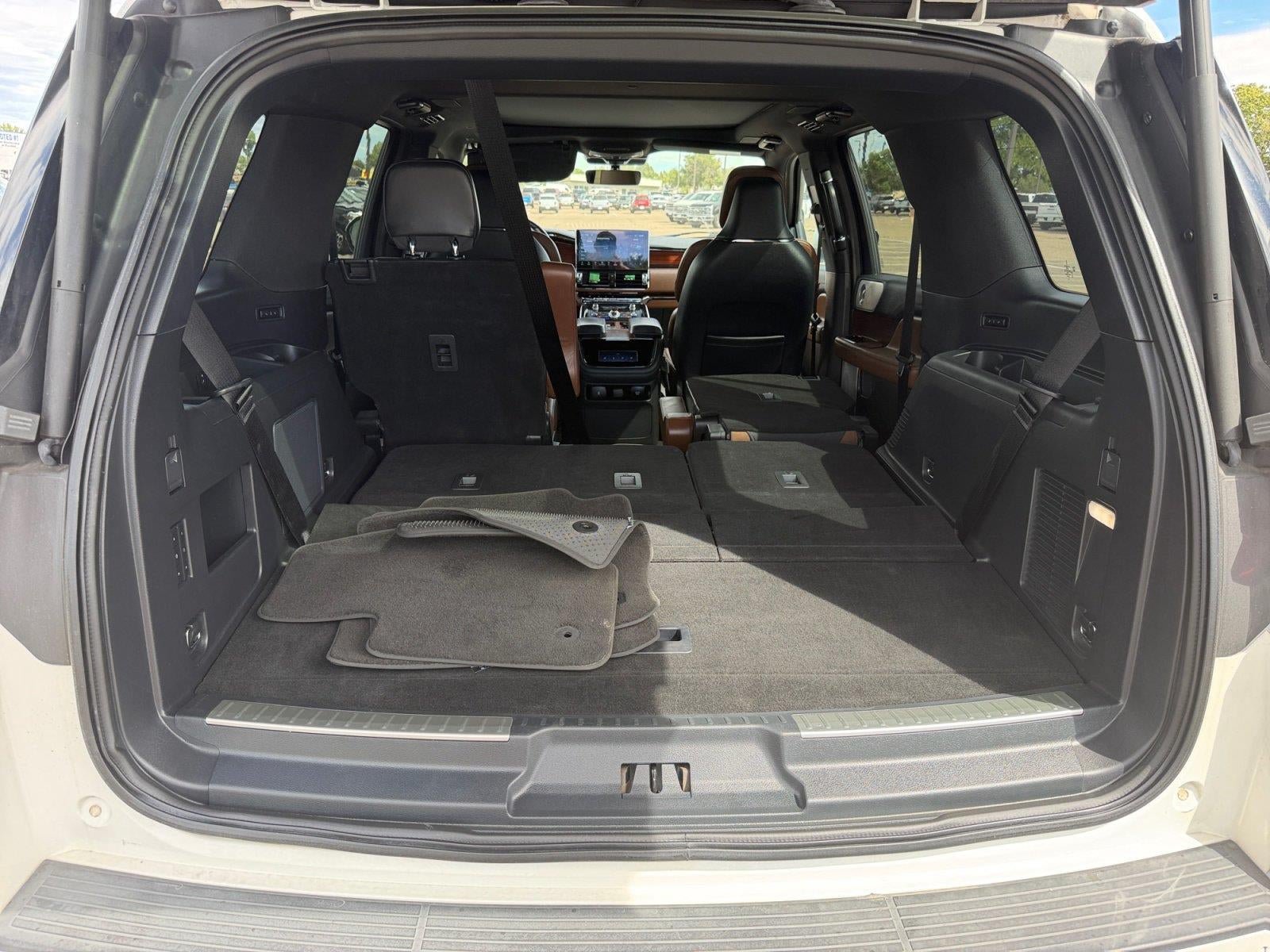 Used 2022 Lincoln Navigator Reserve AWD/4WD image 19
