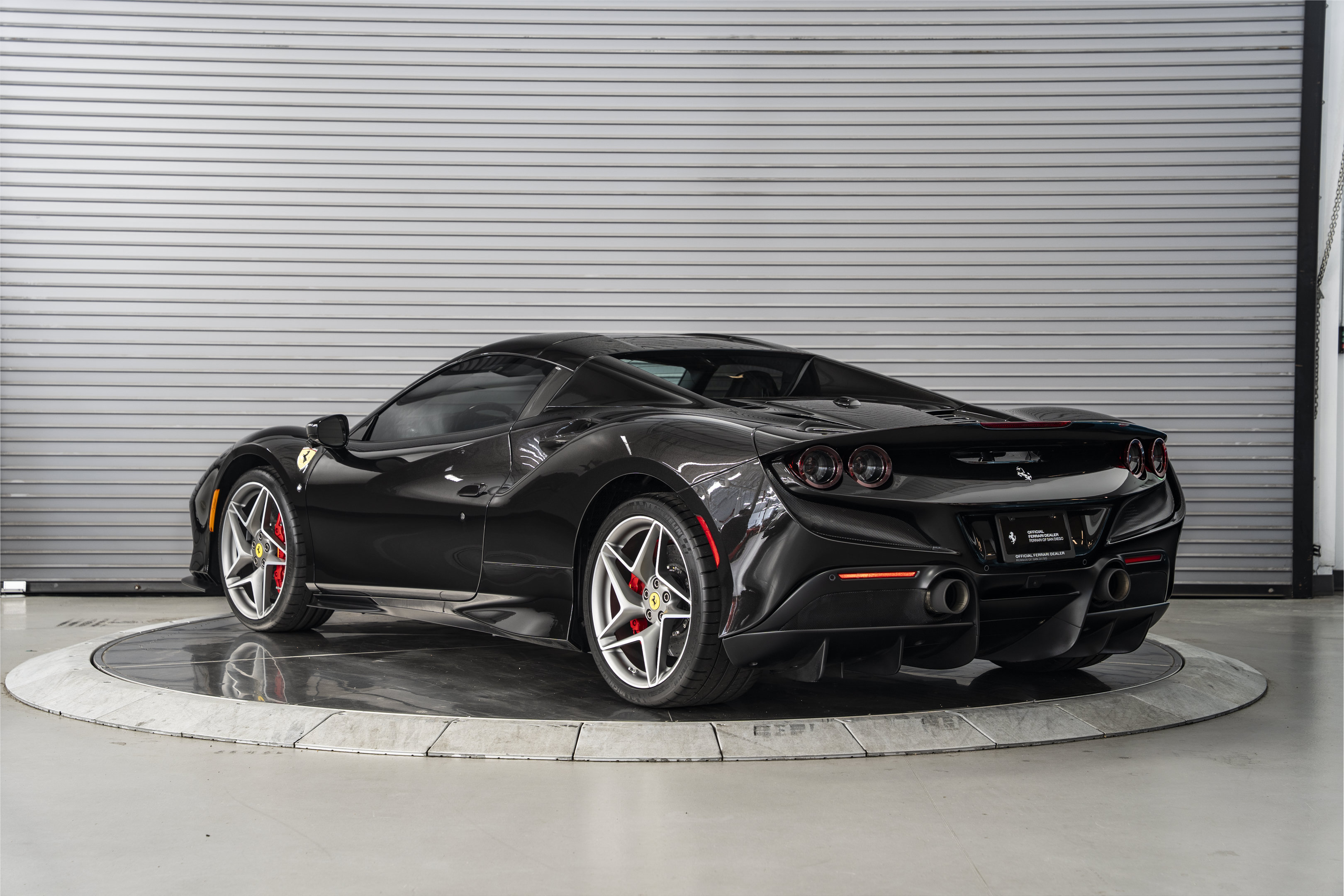 Used 2022 Ferrari F8 Tributo RWD image 11