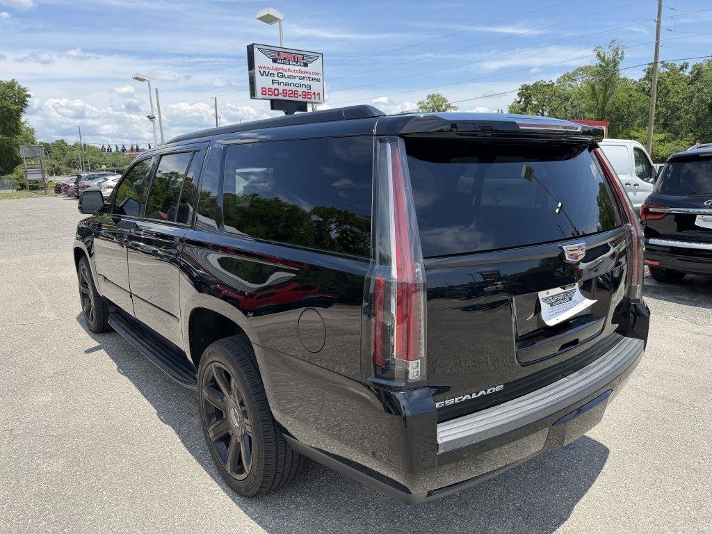 Used 2019 Cadillac Escalade ESV Luxury AWD/4WD image 7