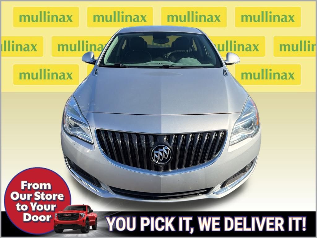 Used 2015 Buick Regal image 2