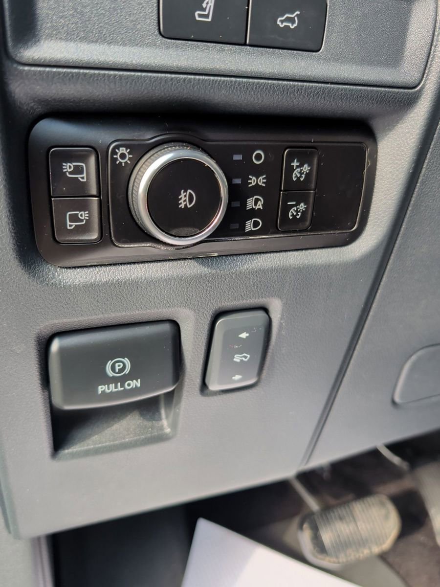 Used 2023 Ford Expedition Platinum image 21