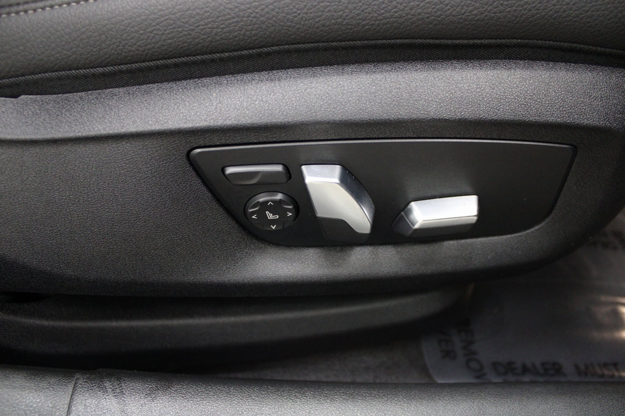 Used 2019 BMW 530i w/ Convenience Package image 31