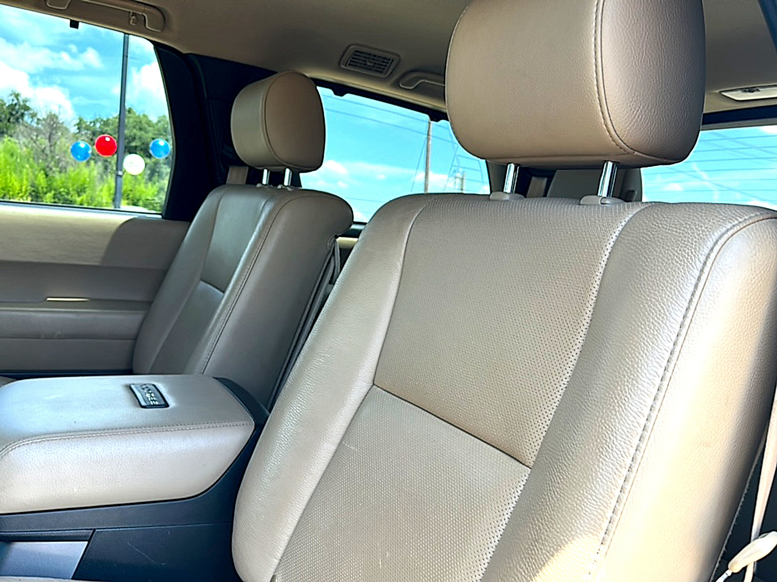 Used 2013 Toyota Sequoia Platinum RWD image 20