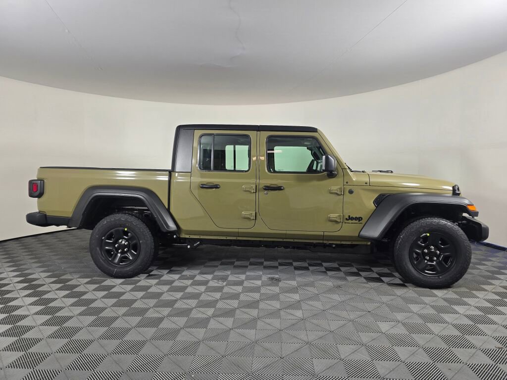New 2026 Jeep Gladiator Sport image 3