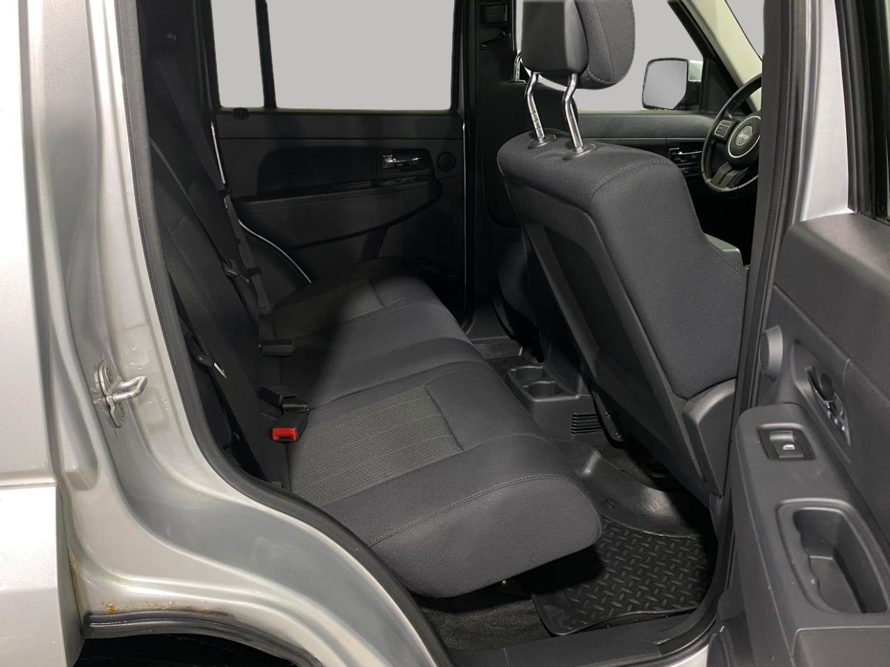 Used 2011 Jeep Liberty Sport image 26