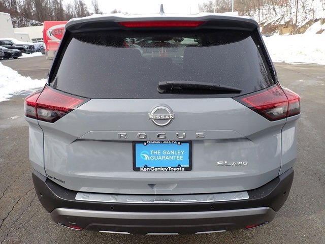 Used 2022 Nissan Rogue SL w/ SL Premium Package image 5