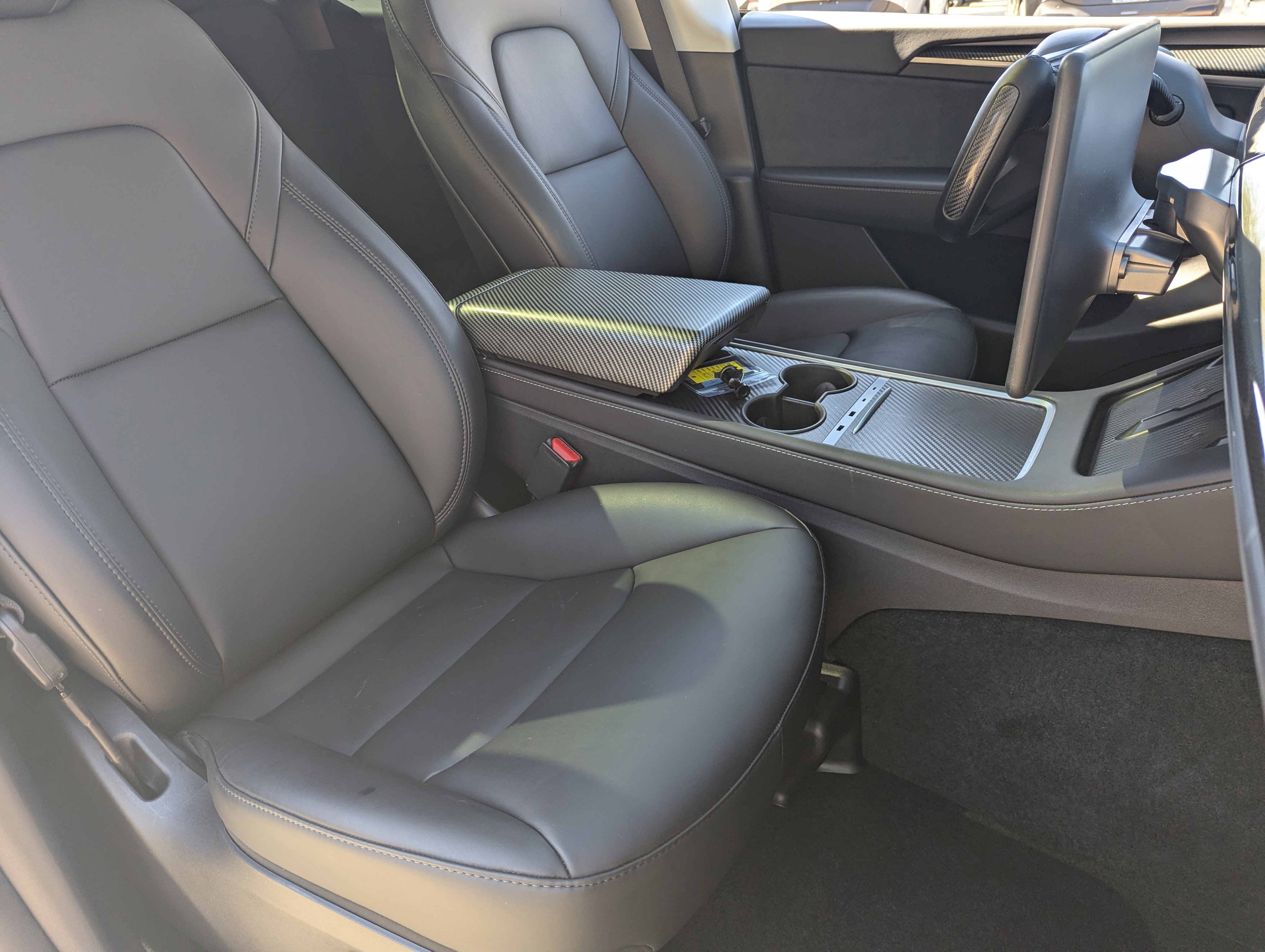 Used 2025 Tesla Model Y Performance image 8