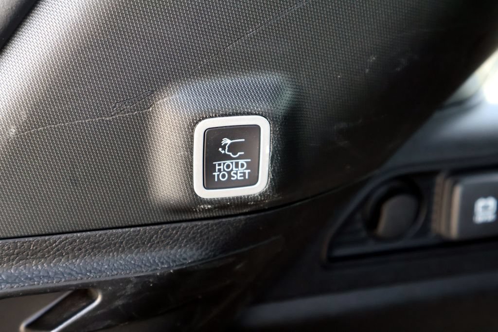 Used 2024 Jeep Grand Cherokee Altitude RWD image 21