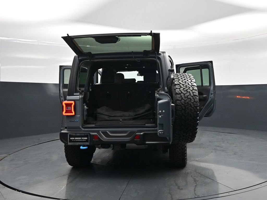 Used 2024 Jeep Wrangler Unlimited AWD/4WD image 33