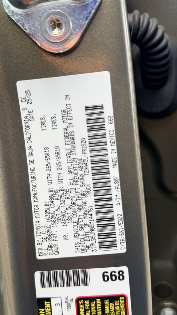 Used 2025 Toyota Tacoma Limited AWD/4WD image 31