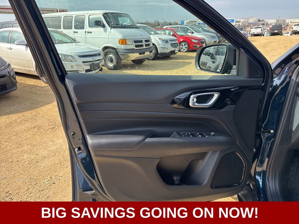 New 2026 Jeep Compass Latitude AWD/4WD image 11
