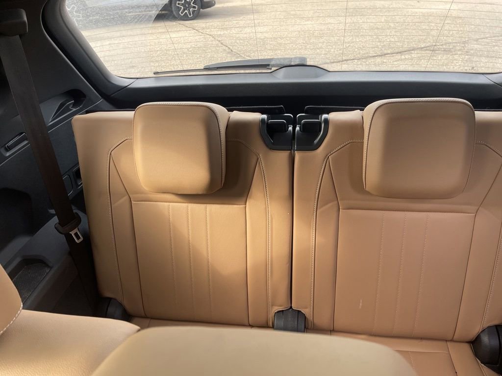 Used 2022 Volkswagen Tiguan SE image 9