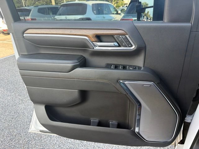Used 2024 Chevrolet Silverado 2500 High Country w/ Technology Package AWD/4WD image 10