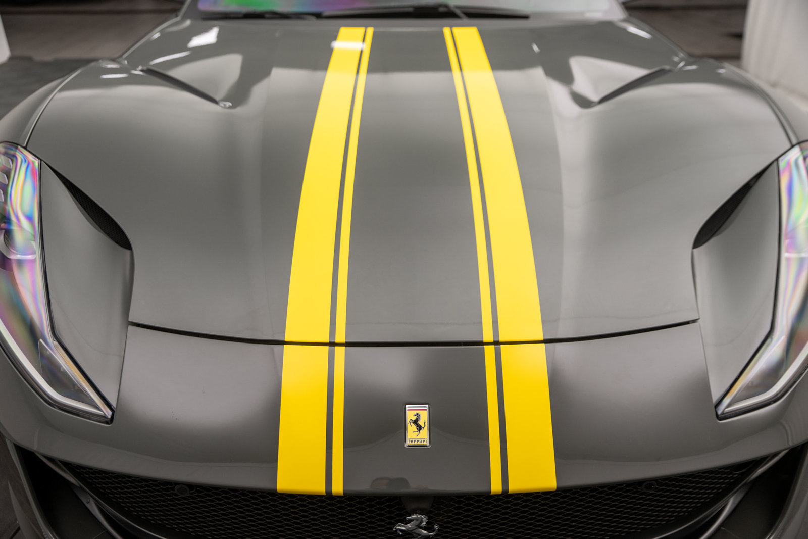 Used 2020 Ferrari 812 Superfast RWD image 37