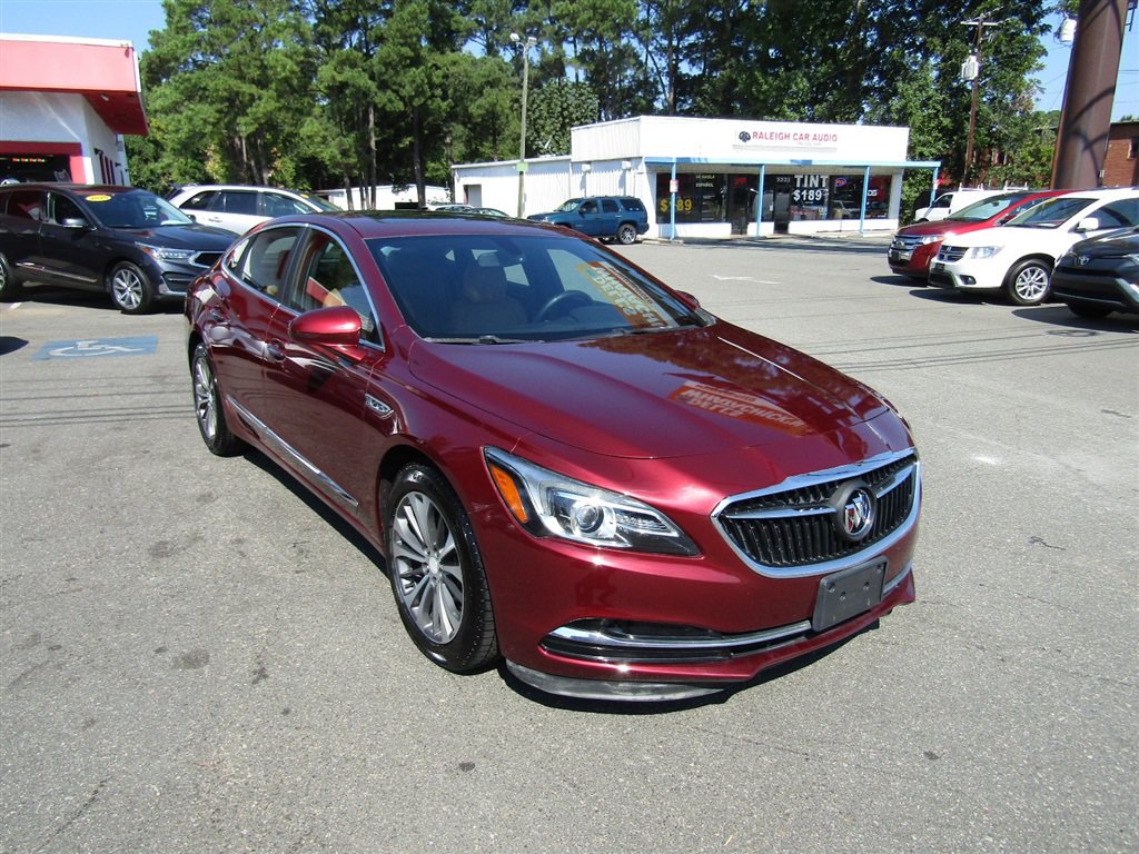 Used 2017 Buick LaCrosse Essence w/ Sun and Shade Package FWD image 9