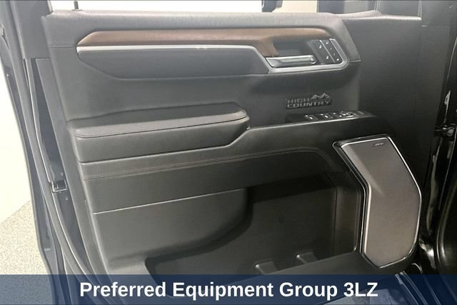 Used 2024 Chevrolet Silverado 1500 High Country w/ High Country Premium Package AWD/4WD image 29