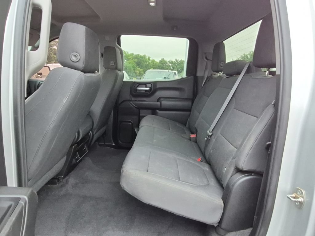 Used 2019 Chevrolet Silverado 1500 Custom w/ Custom Convenience Package AWD/4WD image 10