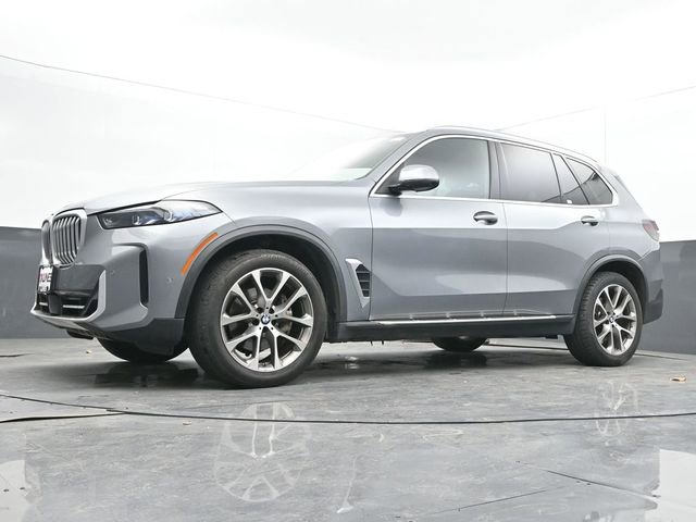 Used 2024 BMW X5 xDrive40i AWD/4WD image 45