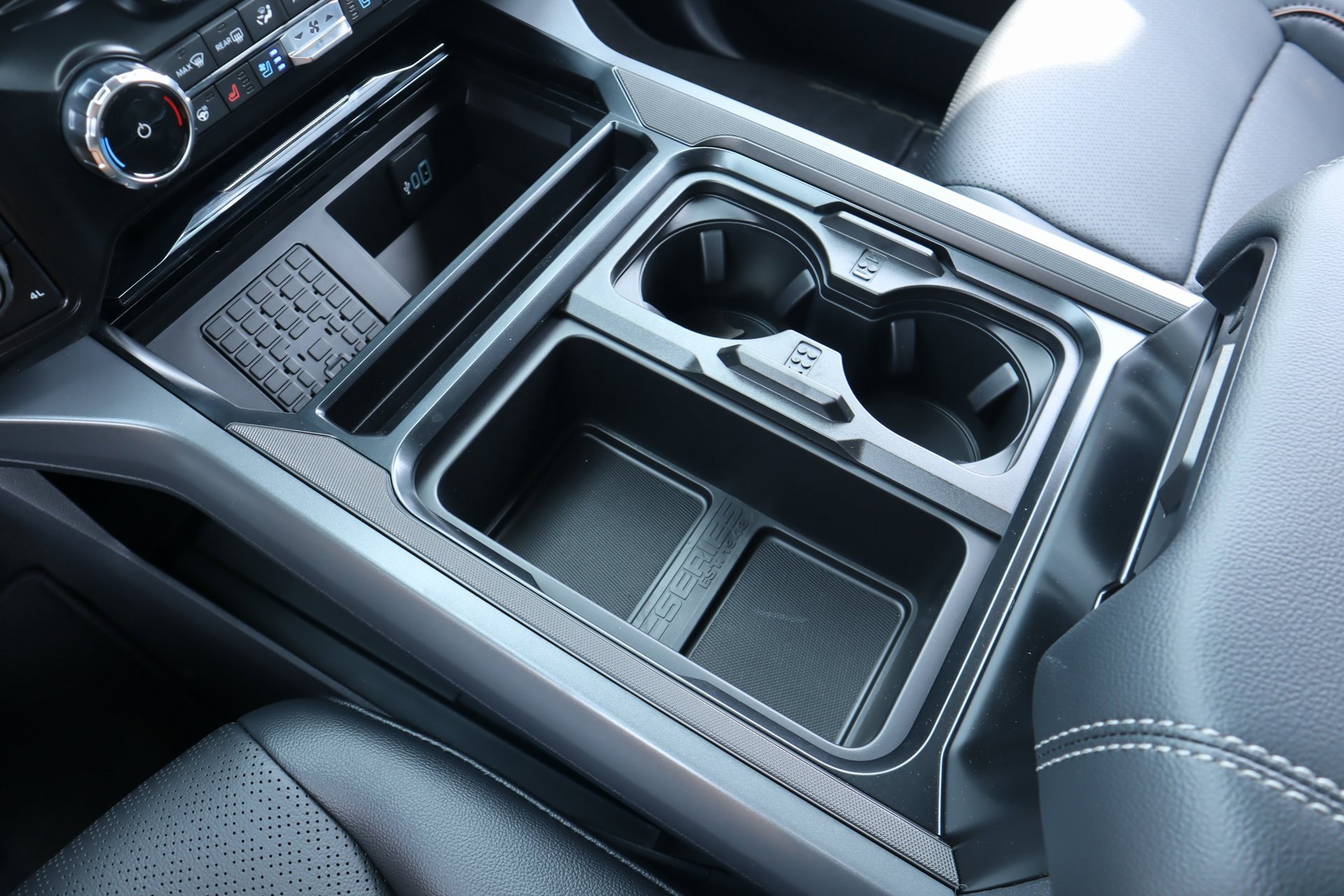 New 2026 Ford F250 Lariat w/ Black Appearance Package image 10