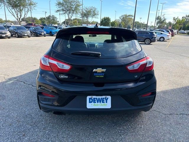 Used 2017 Chevrolet Cruze LT FWD image 4