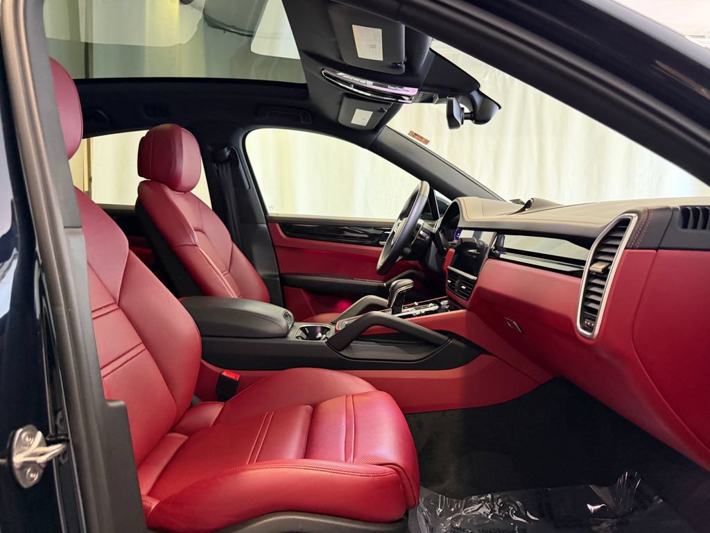 Certified 2023 Porsche Cayenne Coupe AWD/4WD image 14