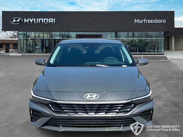 New 2026 Hyundai Elantra SE FWD image 2