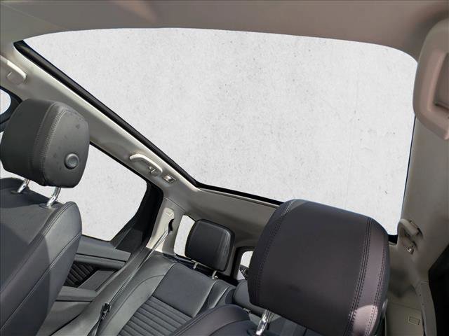 Certified 2025 Land Rover Discovery Sport S image 15