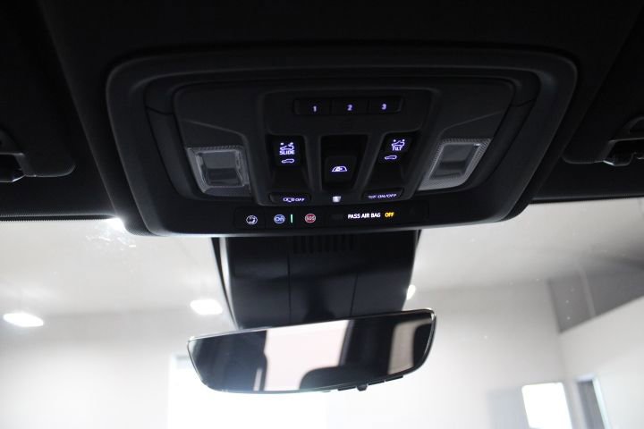 Used 2023 Chevrolet Silverado 1500 High Country w/ High Country Premium Package AWD/4WD image 42