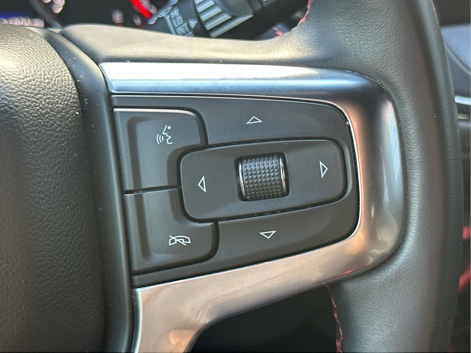 Certified 2024 Chevrolet Blazer RS w/ Driver Confidence II Package image 26