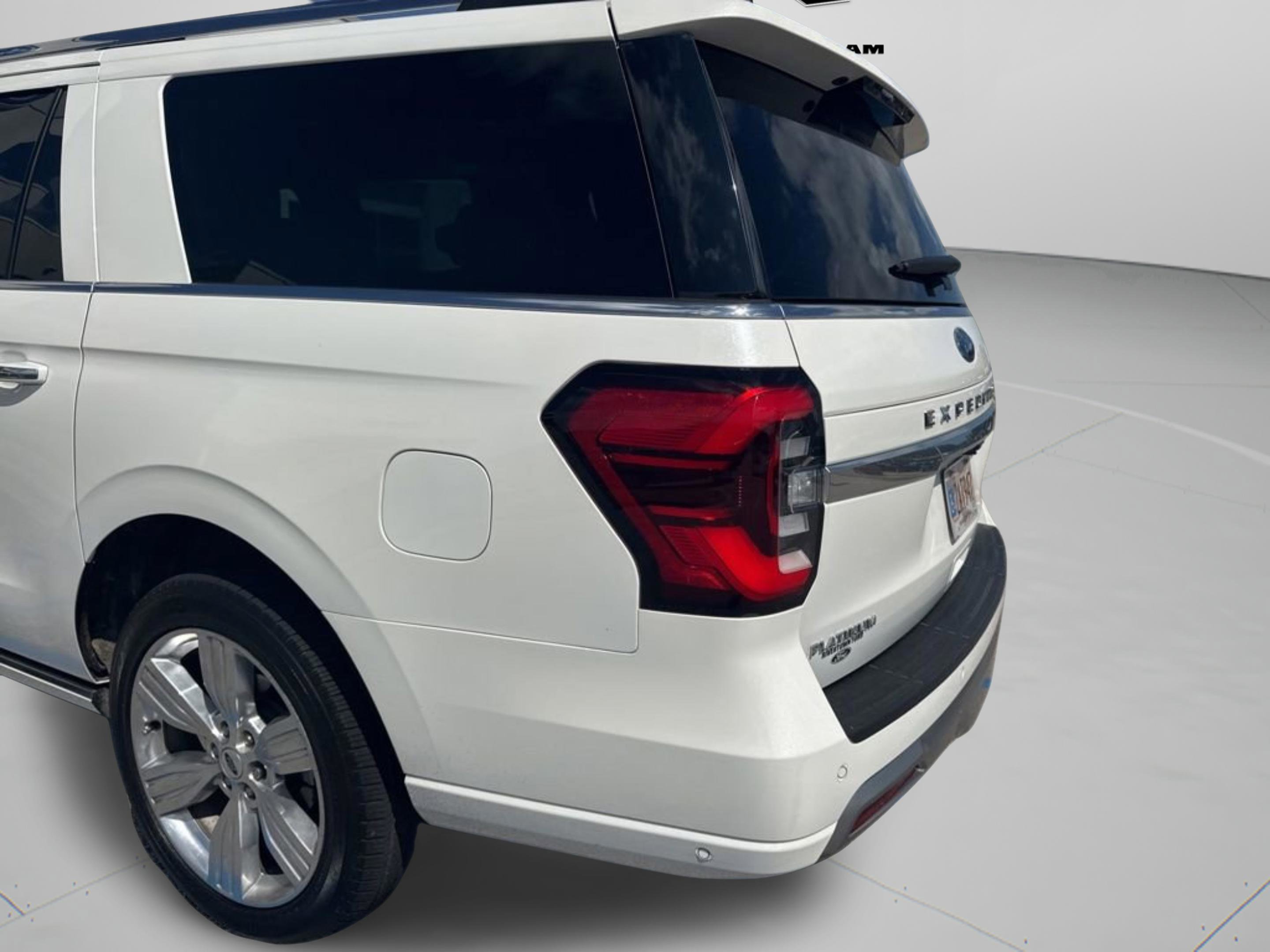 Used 2024 Ford Expedition Max Platinum AWD/4WD image 24
