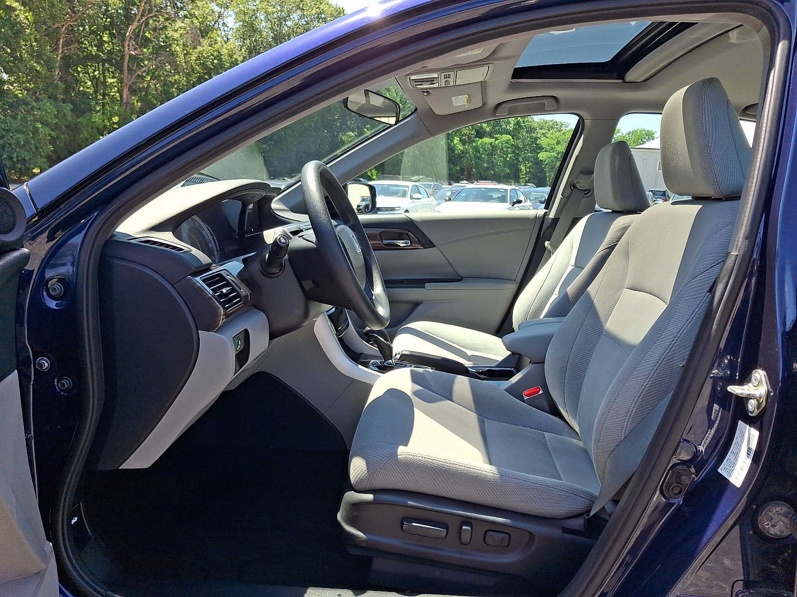 Used 2016 Honda Accord EX image 13