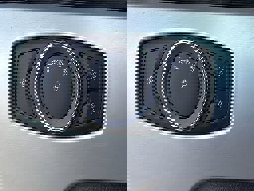 Used 2017 Ford Mustang Premium image 24