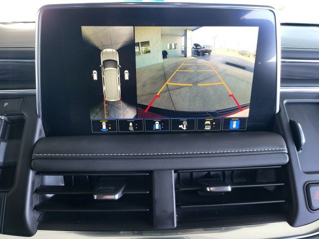 Used 2024 GMC Yukon XL SLT w/ SLT Luxury Package AWD/4WD image 6