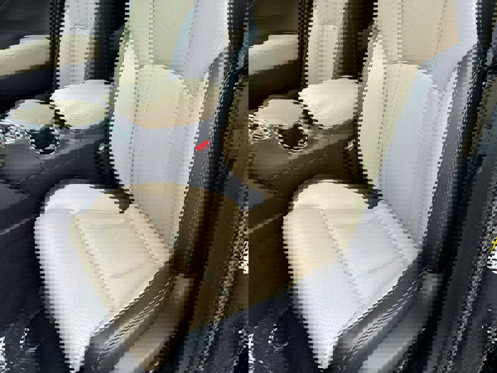 Used 2021 Subaru Outback Limited image 17