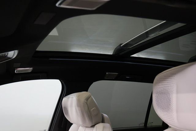 New 2026 Cadillac Vistiq Sport image 10