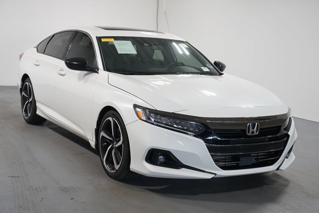 Used 2022 Honda Accord Sport image 3