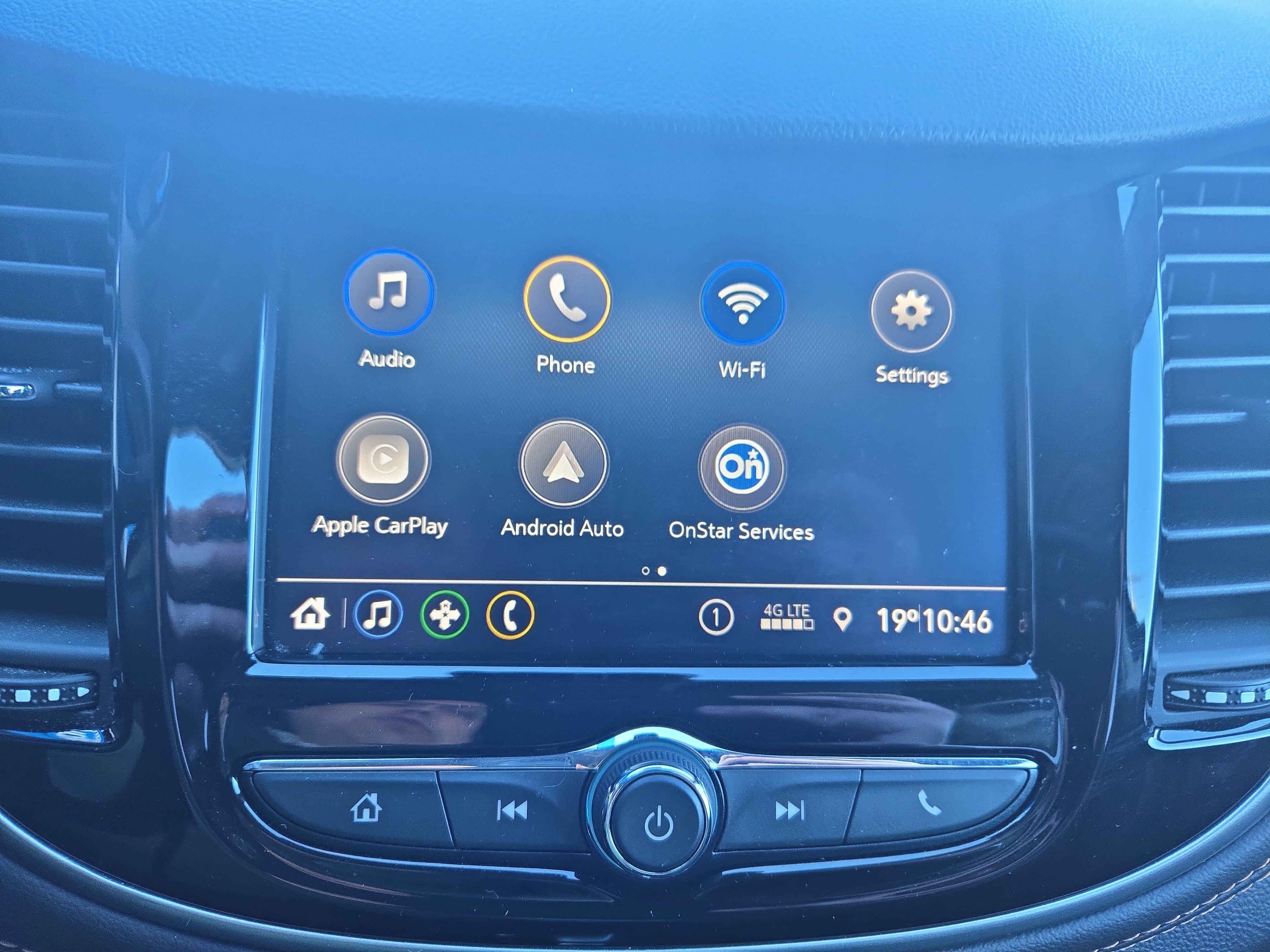 Certified 2022 Chevrolet Trax LT w/ LT Convenience Package image 19